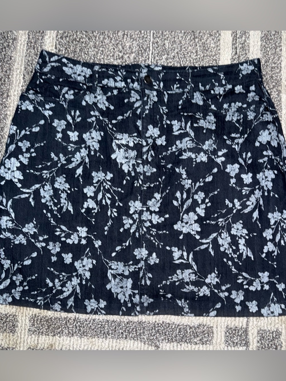 croft & barrow Navy Blue Mini Skirt with Light Blue Floral Print
